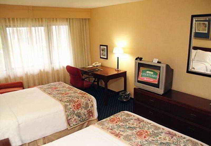 Quality Inn & Suites- Valparaiso Camera foto
